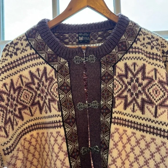Dale of Norway Sweater Dale Classic Purple Fair Isle Cardigan Clasp Snow Winter - Picture 2 of 10